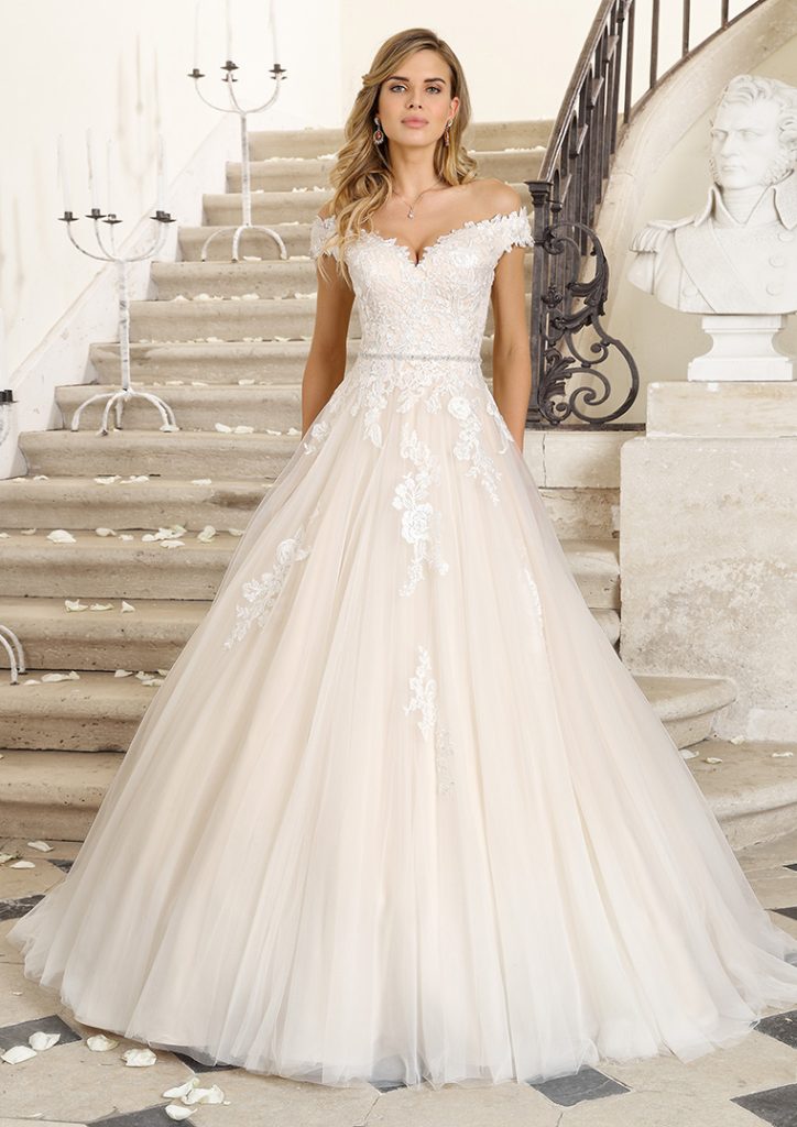 Ladybird 421023, Pronovias Group