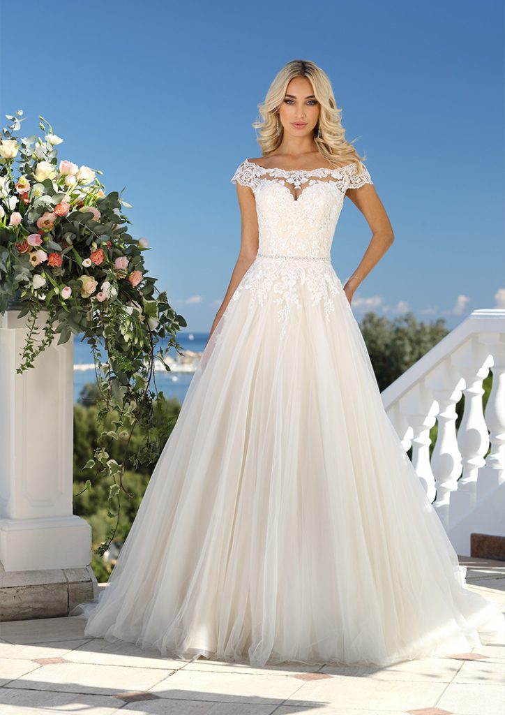 Ladybird 422039, Pronovias Group
