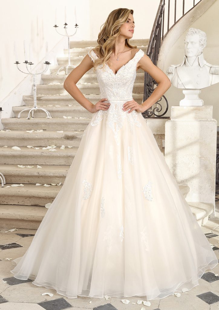 Ladybird 521033, Pronovias Group